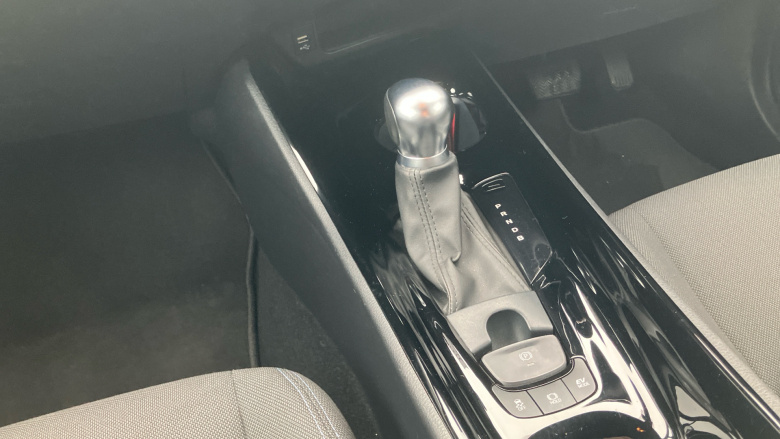 Toyota C-HR 1.8 Hybrid Design 5dr CVT Hybrid Hatchback